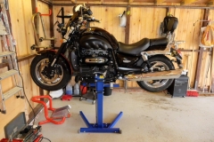 Lifting Triumph Rocket 3