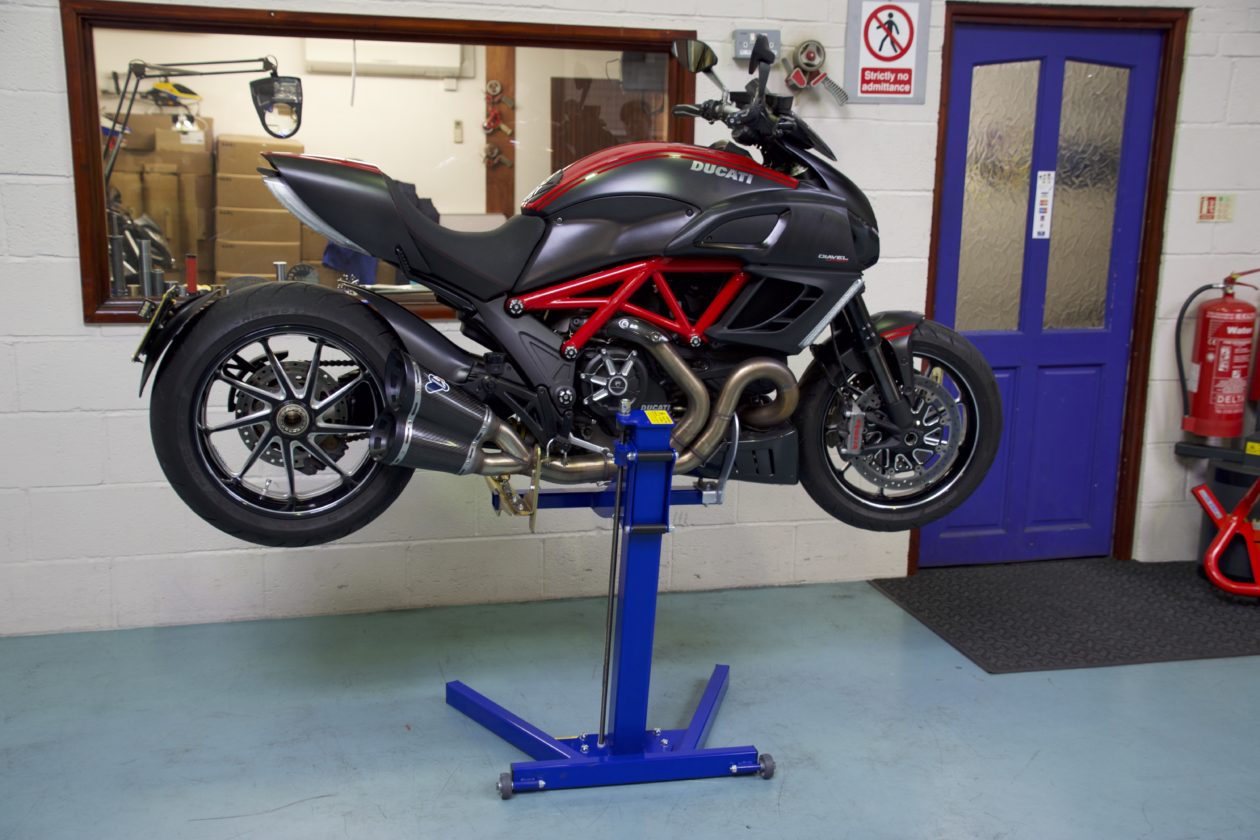 Sports and Superbike Big Blue | Motorcycle Lift | EazyRizer Big